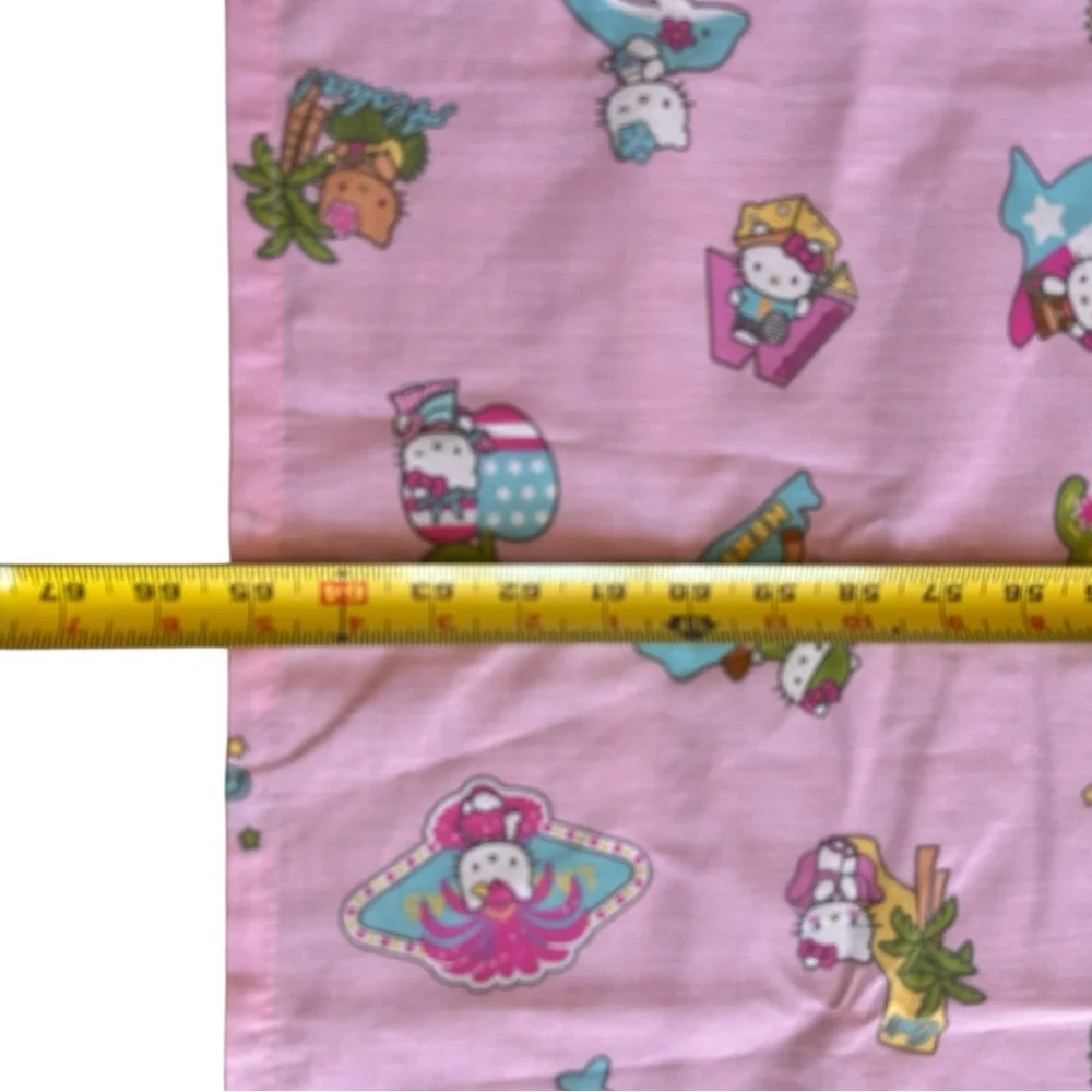 Hello Kitty US States flat sheet 94” x 65”